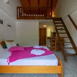 Averto 3* Áyios Nikítas