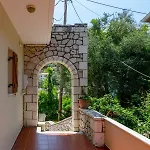 Averto 3* Áyios Nikítas