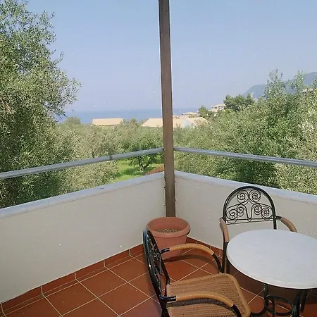 Averto Lefkada City