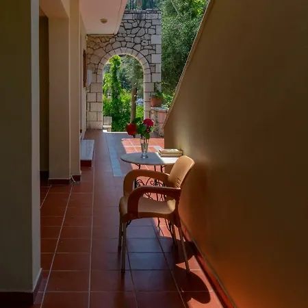 Hotel Averto 3*